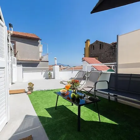 Casa Alambra